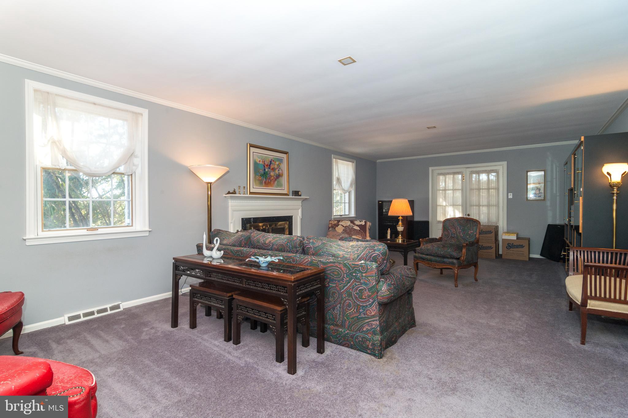 1358 Robinhood Road Jenkintown, PA 19046 - Photo 6 of 38 Living Room