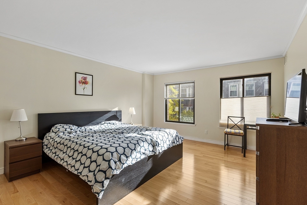 30 Stearns Road, Unit 302 Brookline, MA 02446 - Photo 24 of 40