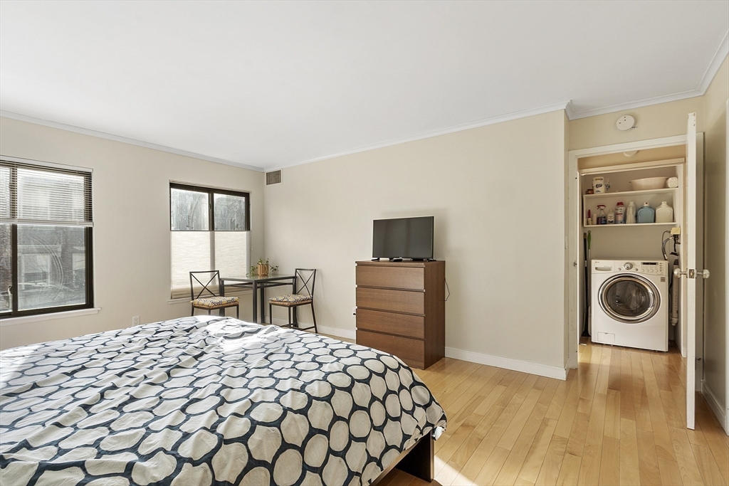 30 Stearns Road, Unit 302 Brookline, MA 02446 - Photo 25 of 40