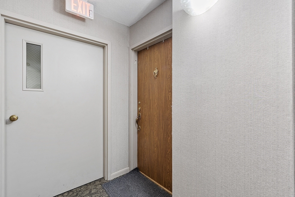 30 Stearns Road, Unit 302 Brookline, MA 02446 - Photo 33 of 40