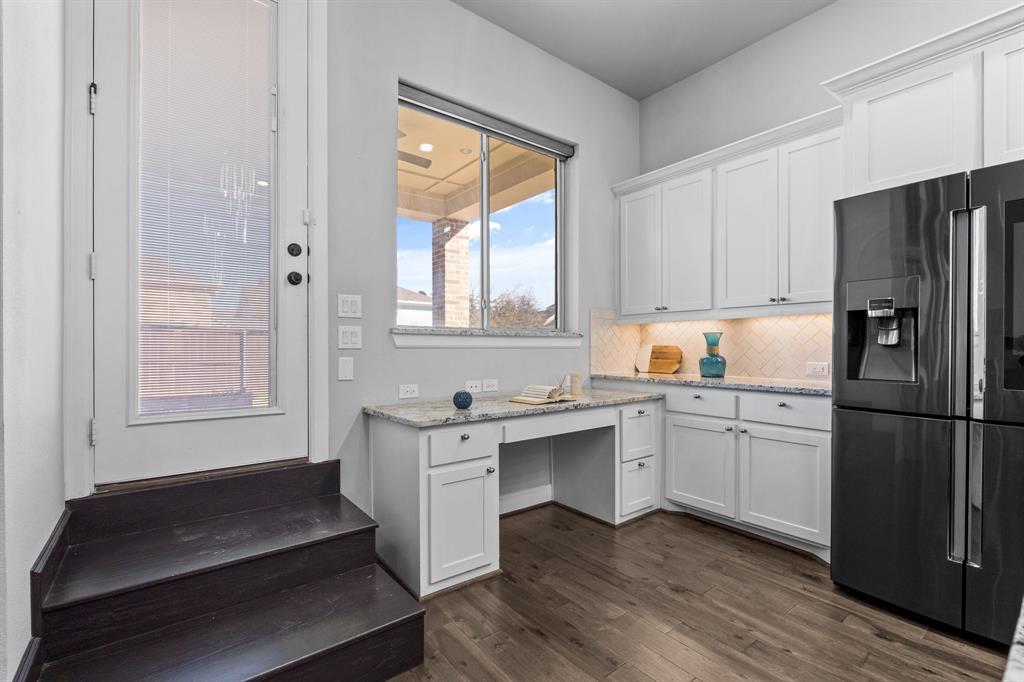 2812 Orchid Street Carrollton, TX 75007 - Photo 13 of 39