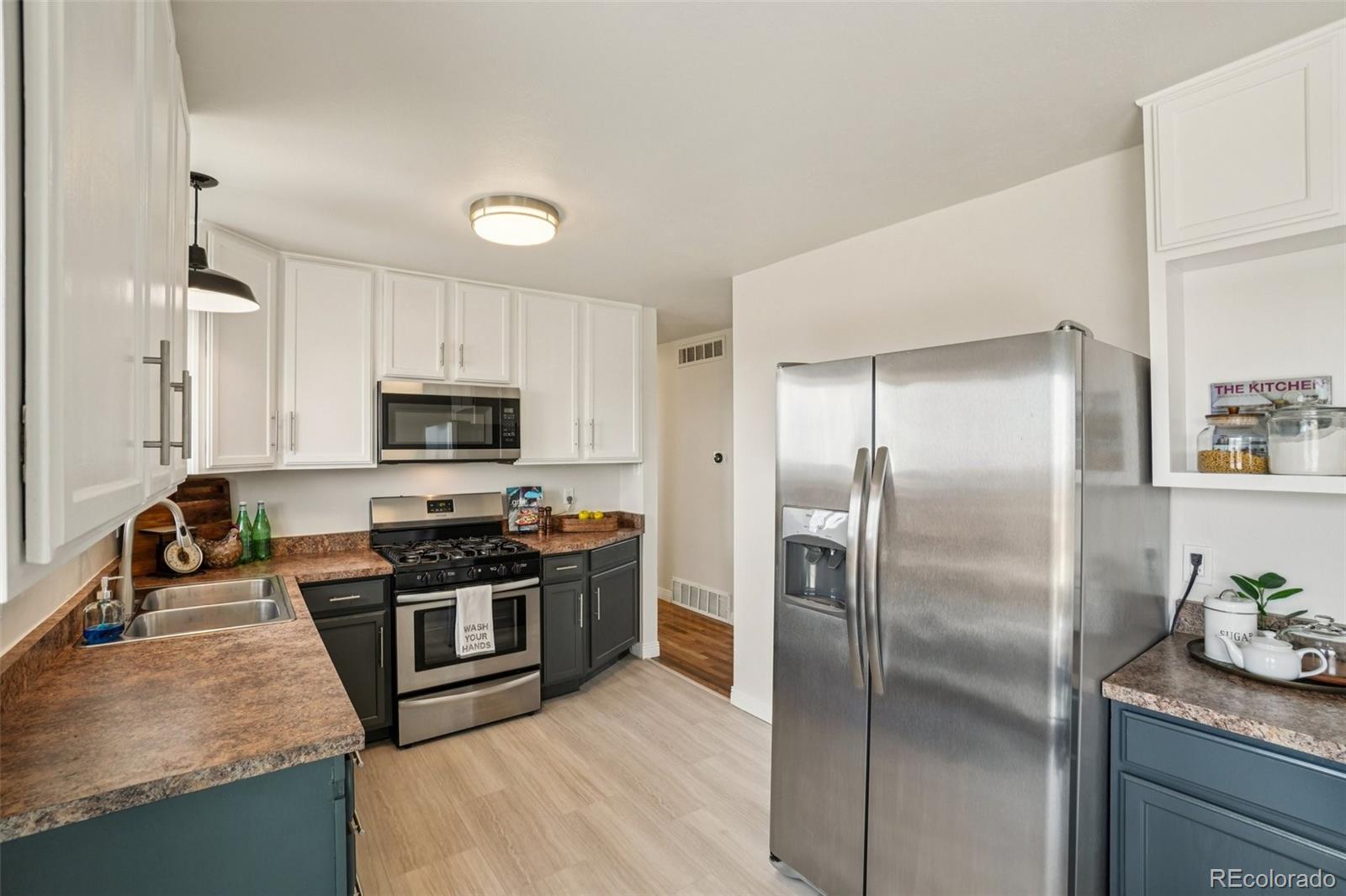 8960 Yucca Way Thornton, CO 80229 - Photo 14 of 40