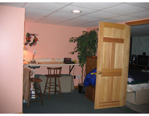 38 Dona Road Lynn, MA 01904 - Photo 4 of 5 Gallery Image 4