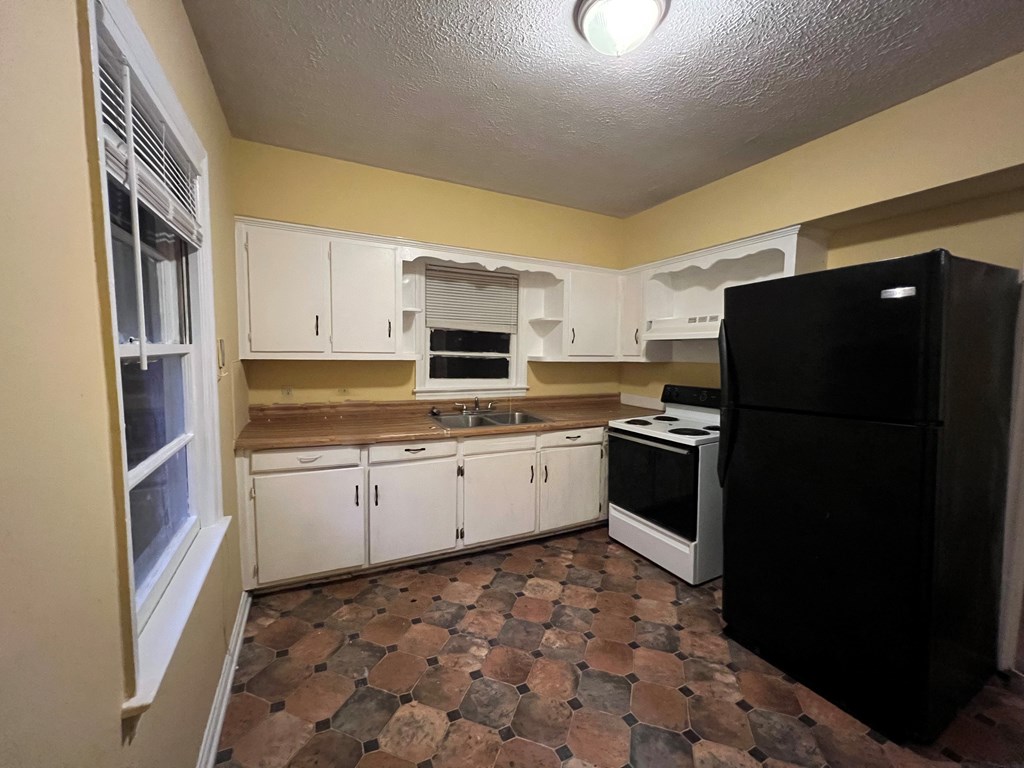 125 Torch Hill Road Columbus, GA 31903 - Photo 4 of 11 Kitchen