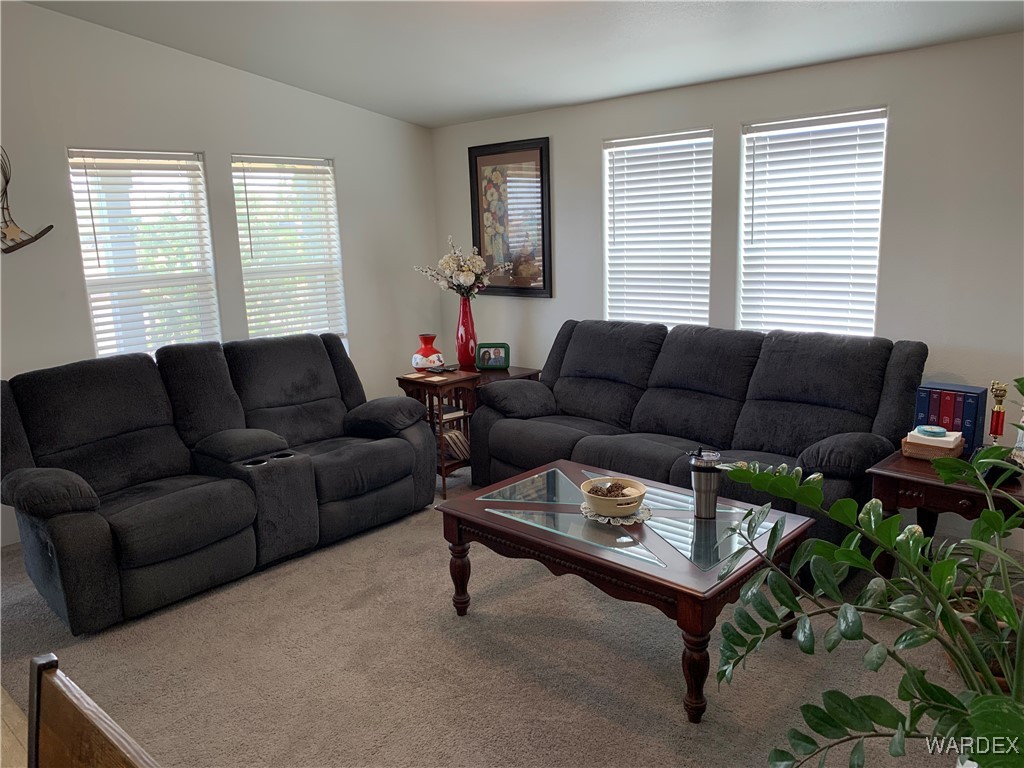 1394 South Canelo Road Golden Valley, AZ 86413 - Photo 2 of 20 Living Room