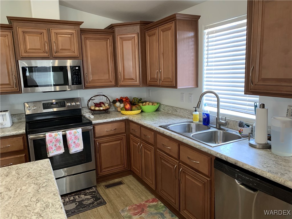 1394 South Canelo Road Golden Valley, AZ 86413 - Photo 5 of 20 Kitchen