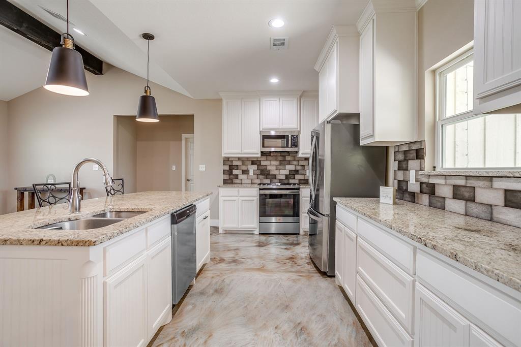 4930 Midway Road Weatherford, TX 76085 - Photo 18 of 40 Gallery Image 18