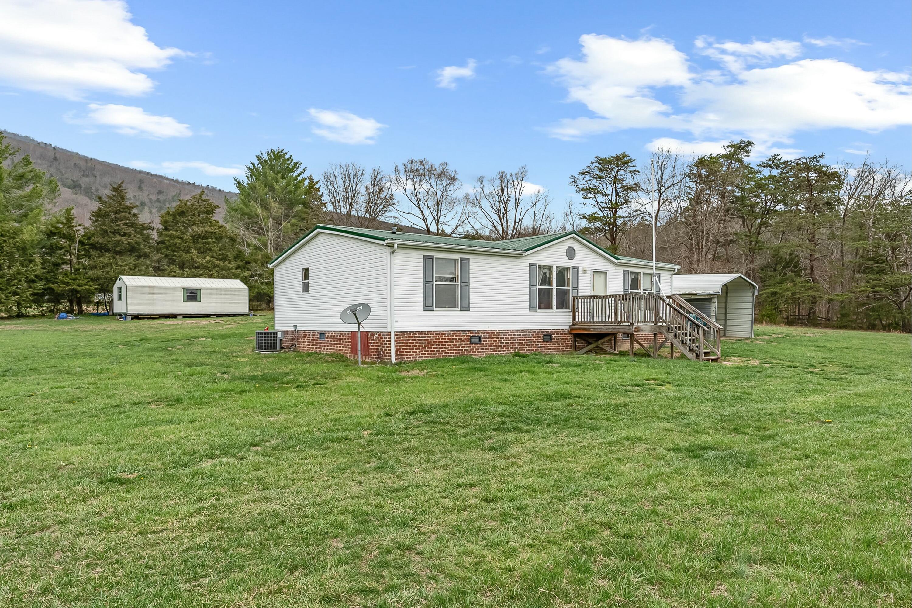 3588 Flatwoods Road Elliston, VA 24087 - Photo 4 of 119 tempImageKVilMF