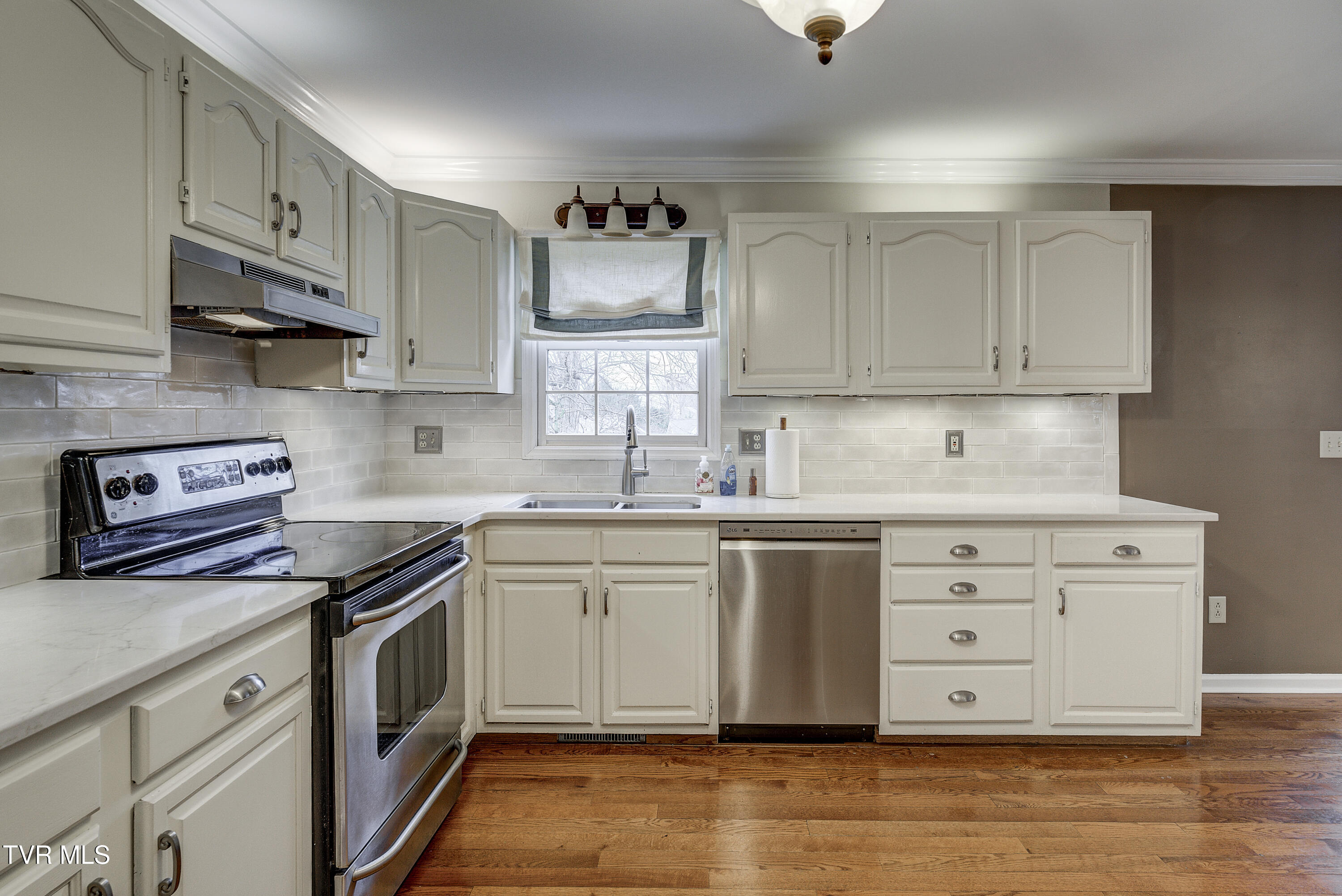 2902 Greenline Road Johnson City, TN 37604 - Photo 32 of 76 Greenline-INTERIOR-12