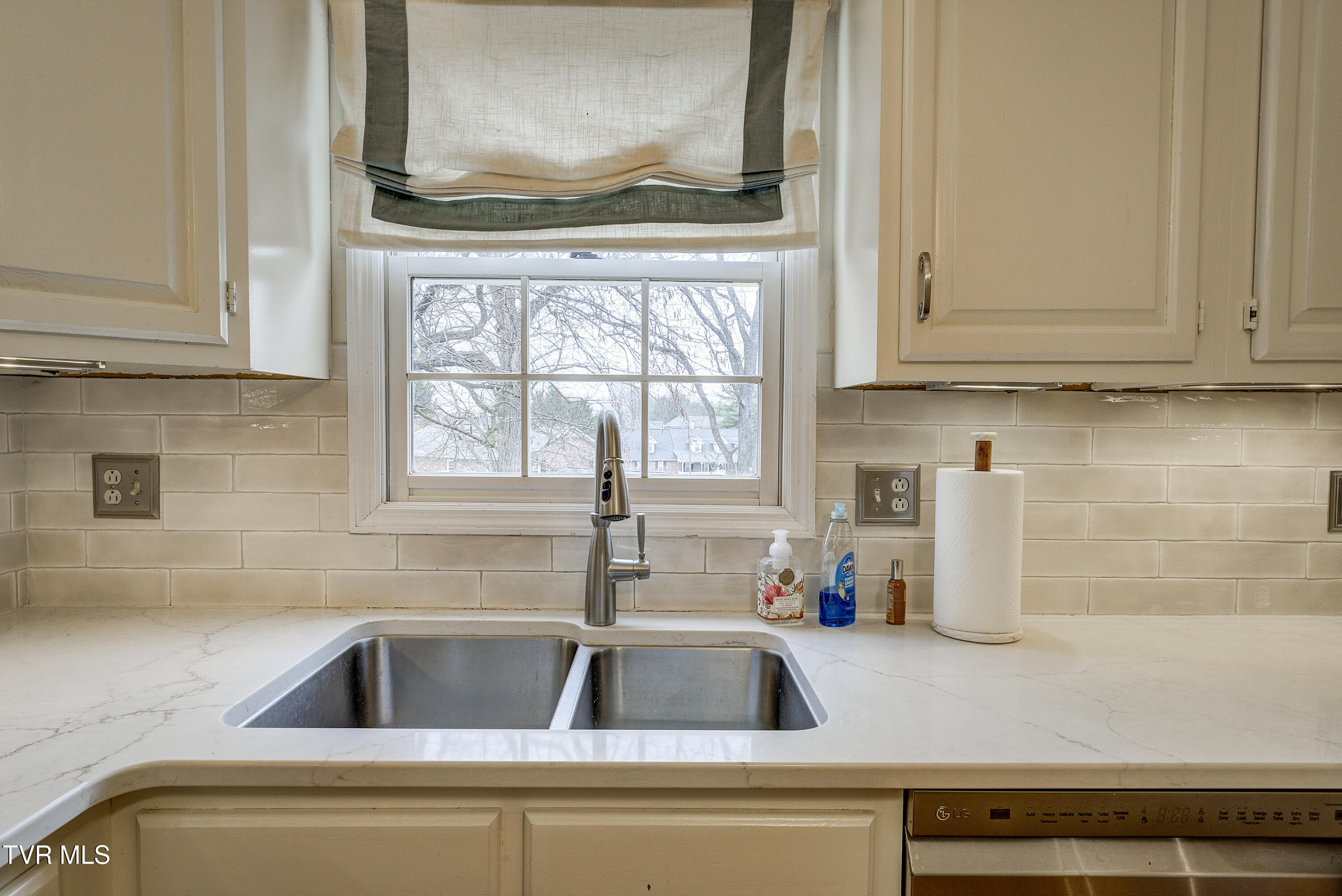 2902 Greenline Road Johnson City, TN 37604 - Photo 35 of 76 Greenline-INTERIOR-15