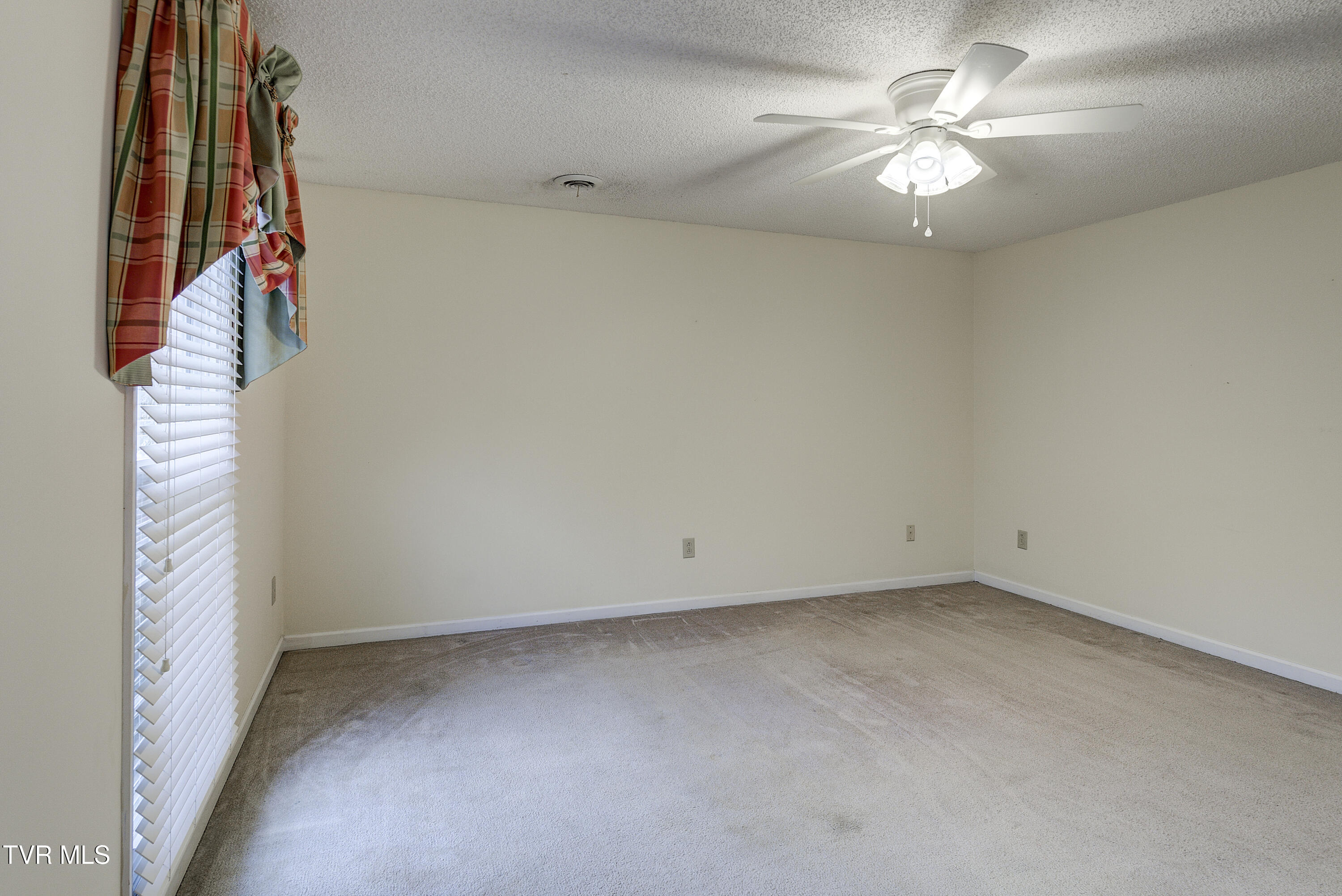 2902 Greenline Road Johnson City, TN 37604 - Photo 55 of 76 Greenline-INTERIOR-26