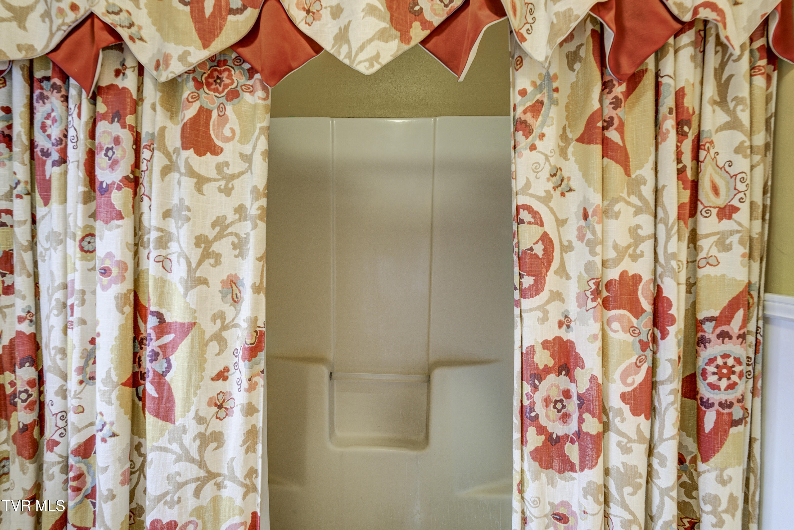 2902 Greenline Road Johnson City, TN 37604 - Photo 64 of 76 Greenline-INTERIOR-43