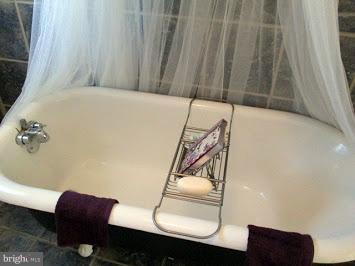 4028 Ridgecroft Road Baltimore, MD 21206 - Photo 10 of 16 Bath (Master)