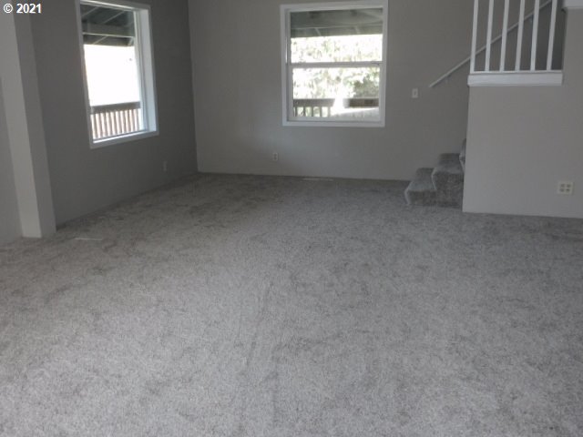 92309 Goldson Road Cheshire, OR 97419 - Photo 3 of 28 Gallery Image 3