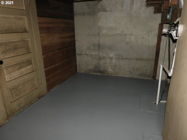 92309 Goldson Road Cheshire, OR 97419 - Photo 22 of 28 Gallery Image 22