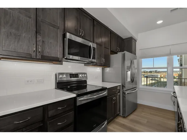 a view of an entryway of the house