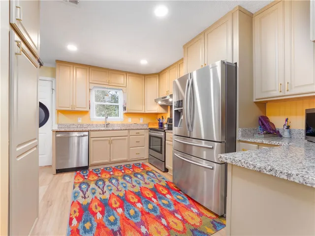 $299,700 | 138 Crossbrook Drive, Brunswick, GA 31525