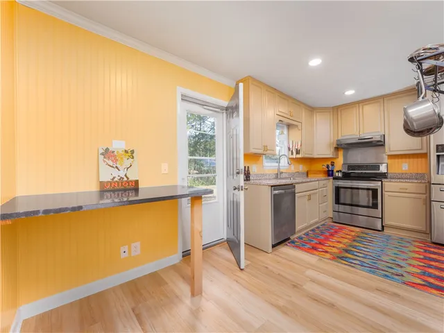 $299,700 | 138 Crossbrook Drive, Brunswick, GA 31525