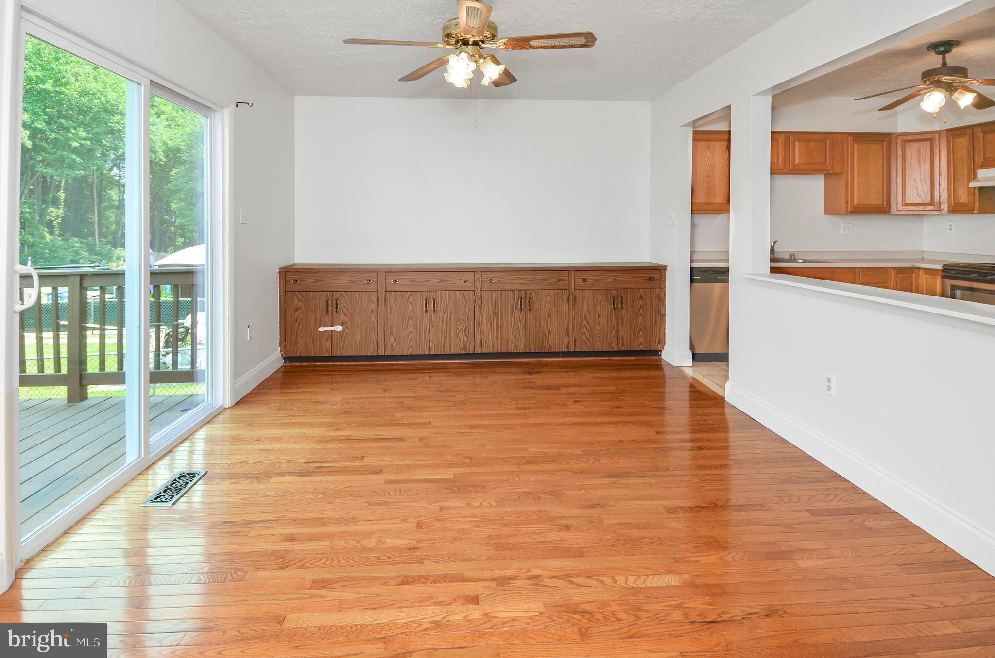 143 Farm Road Aberdeen, MD 21001 - Photo 12 of 30 FAMILY ROOM
