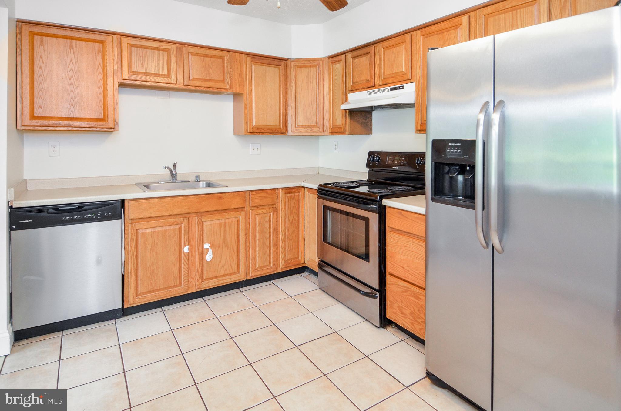 143 Farm Road Aberdeen, MD 21001 - Photo 10 of 30 KITCHEN