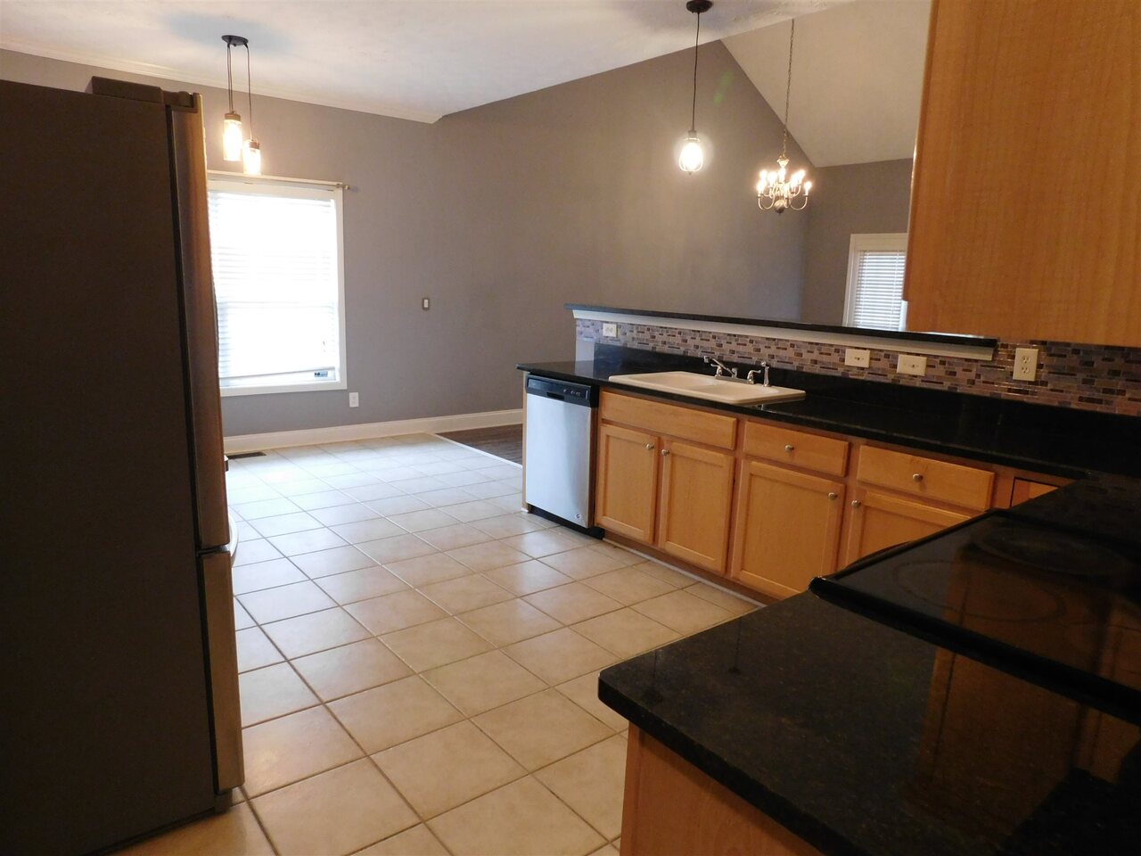 2335 Jenna's Way Conyers, GA 30013 - Photo 8 of 32