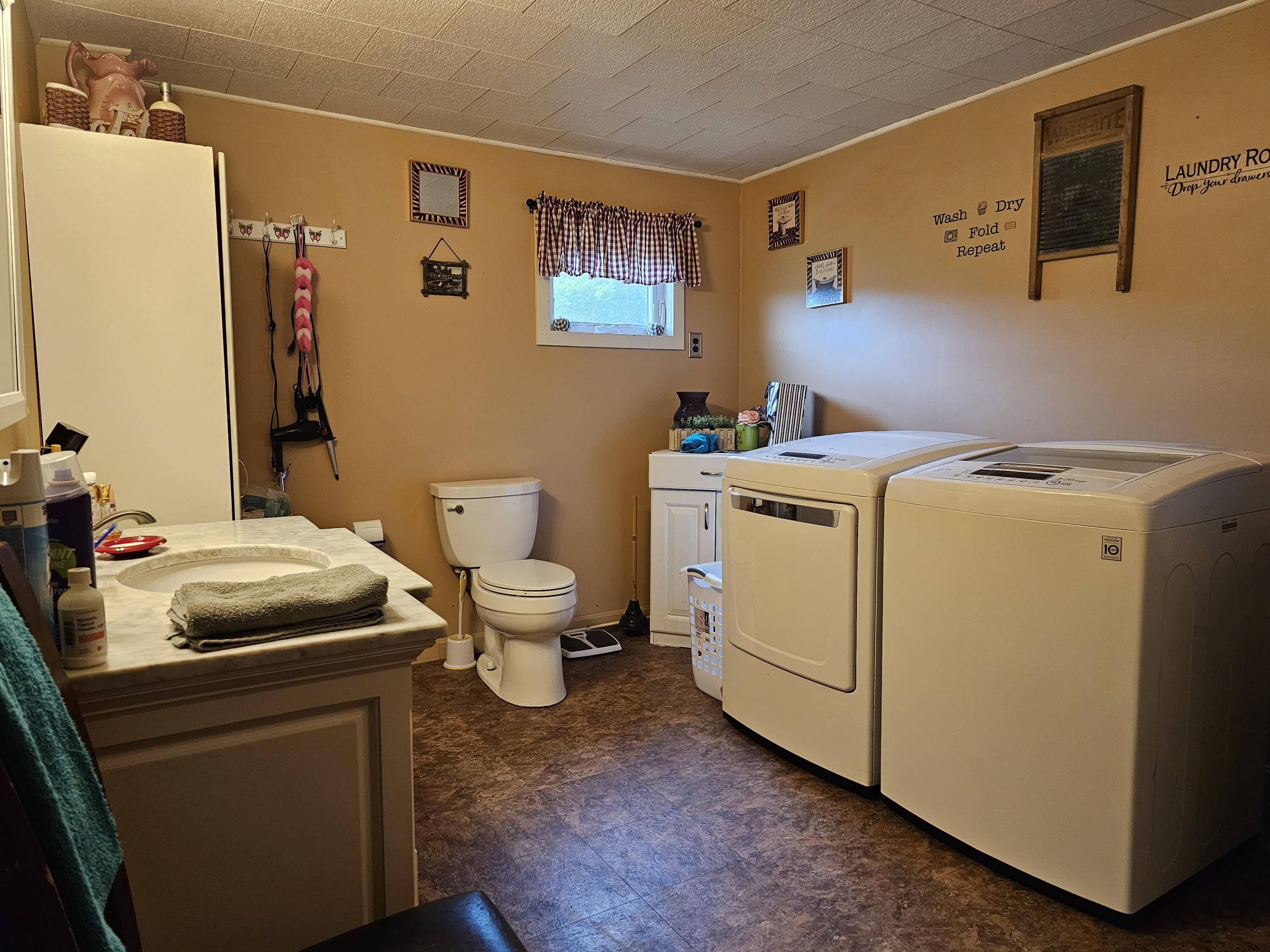 1434 Avenue Road Exeter, ME 04435 - Photo 15 of 16 20230606_084822