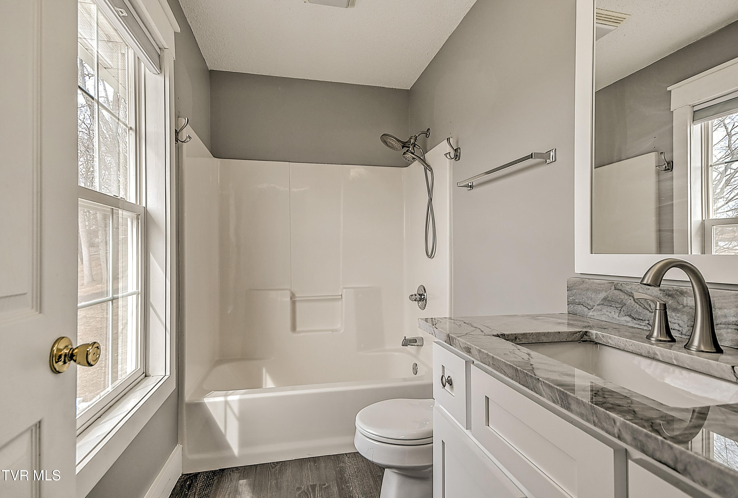 318 Webb Road Piney Flats, TN 37686 - Photo 21 of 45 Bathroom #2 from Master #2