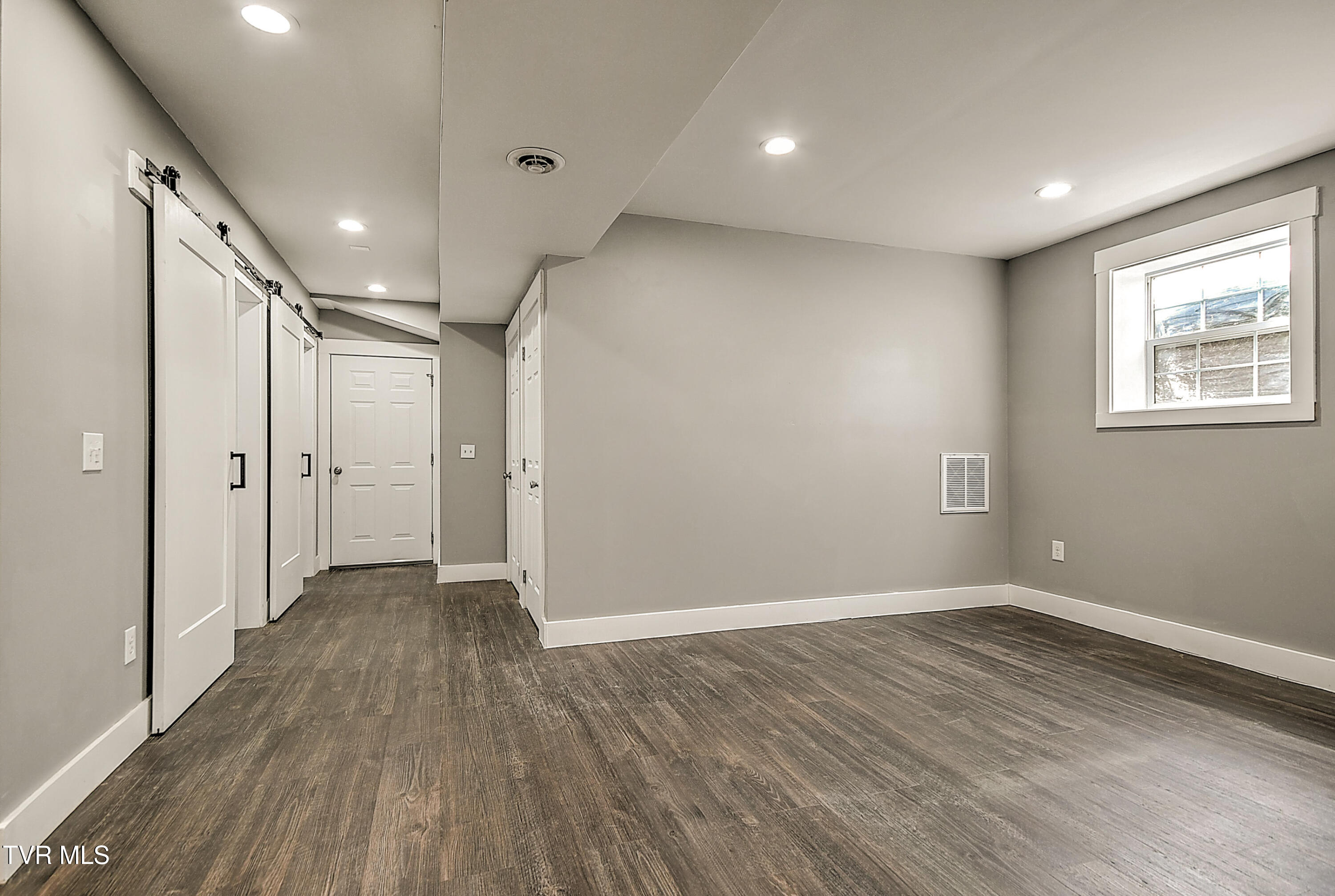 318 Webb Road Piney Flats, TN 37686 - Photo 27 of 45 Downstairs Master Bedroom