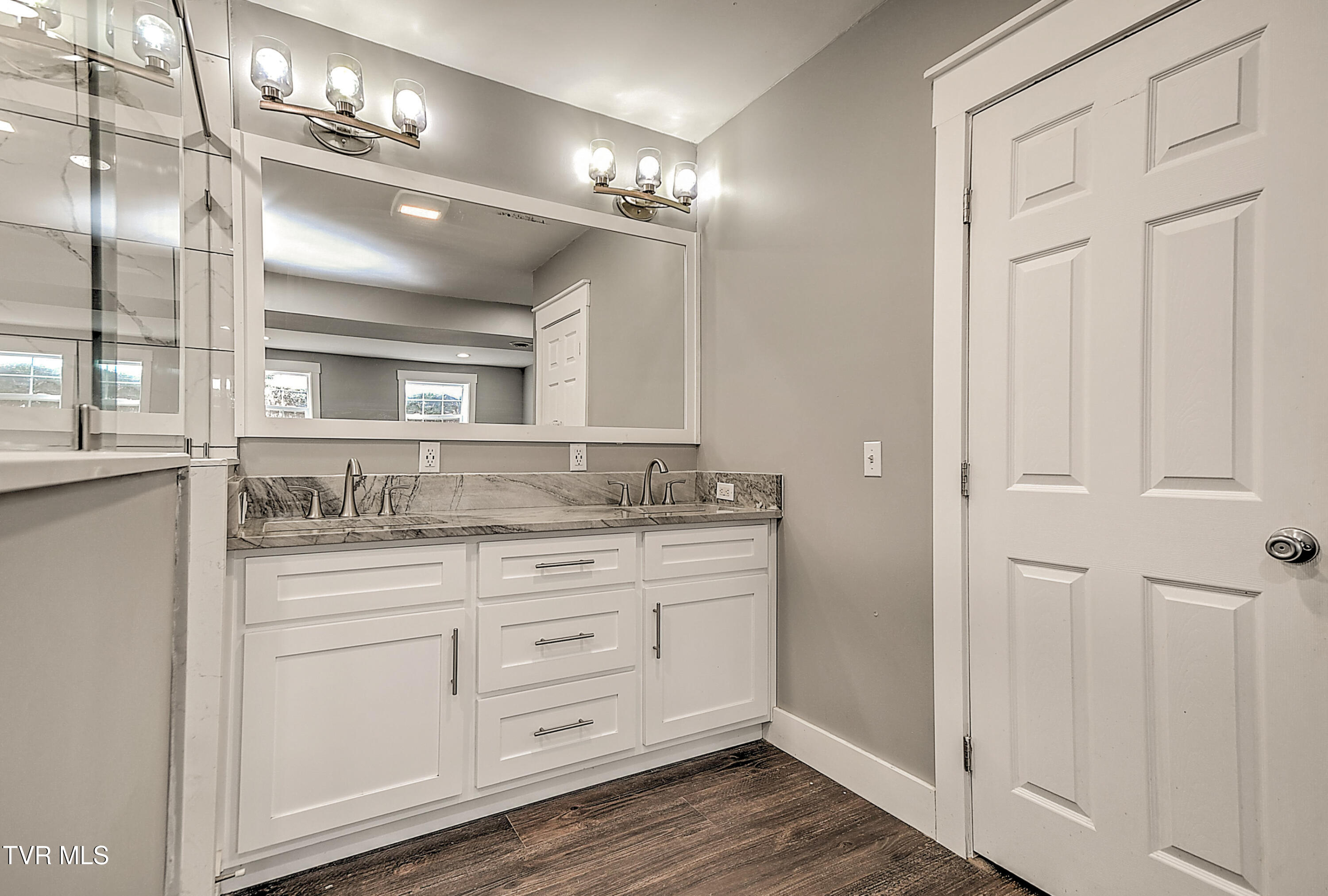 318 Webb Road Piney Flats, TN 37686 - Photo 28 of 45 Downstairs Master Bathroom