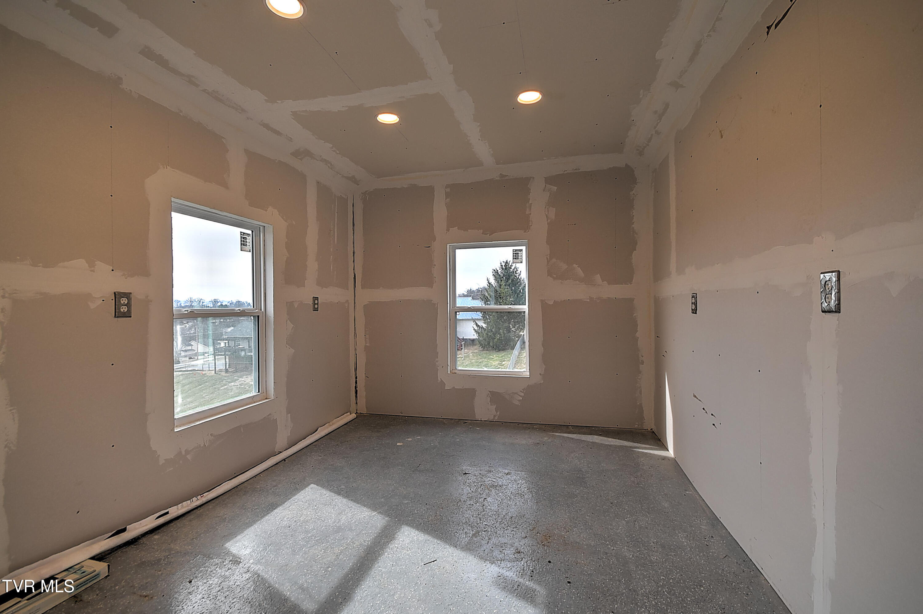 318 Webb Road Piney Flats, TN 37686 - Photo 35 of 45 Upstairs of Shed with plenty of outlets!