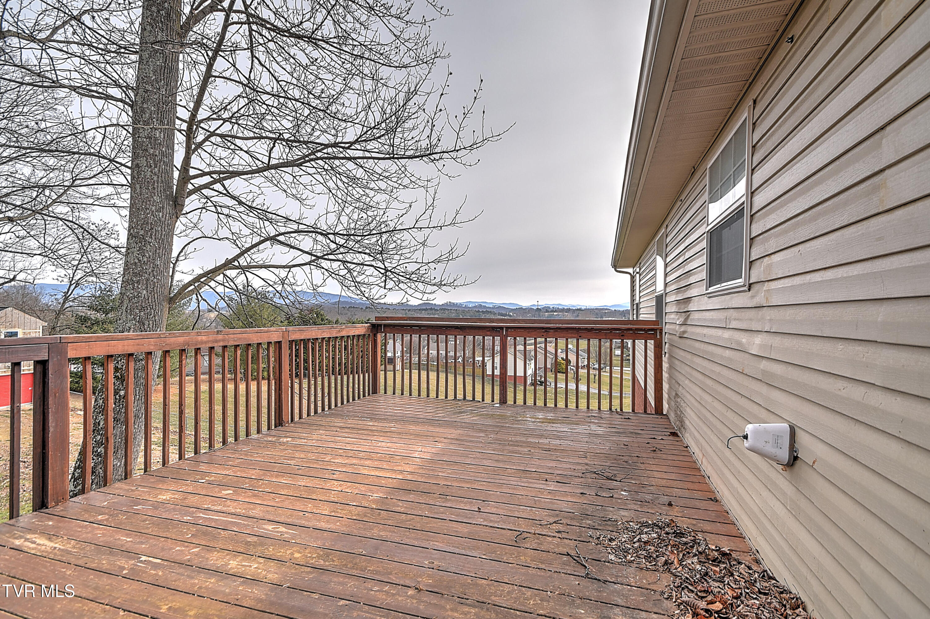 318 Webb Road Piney Flats, TN 37686 - Photo 37 of 45 Large Back Deck