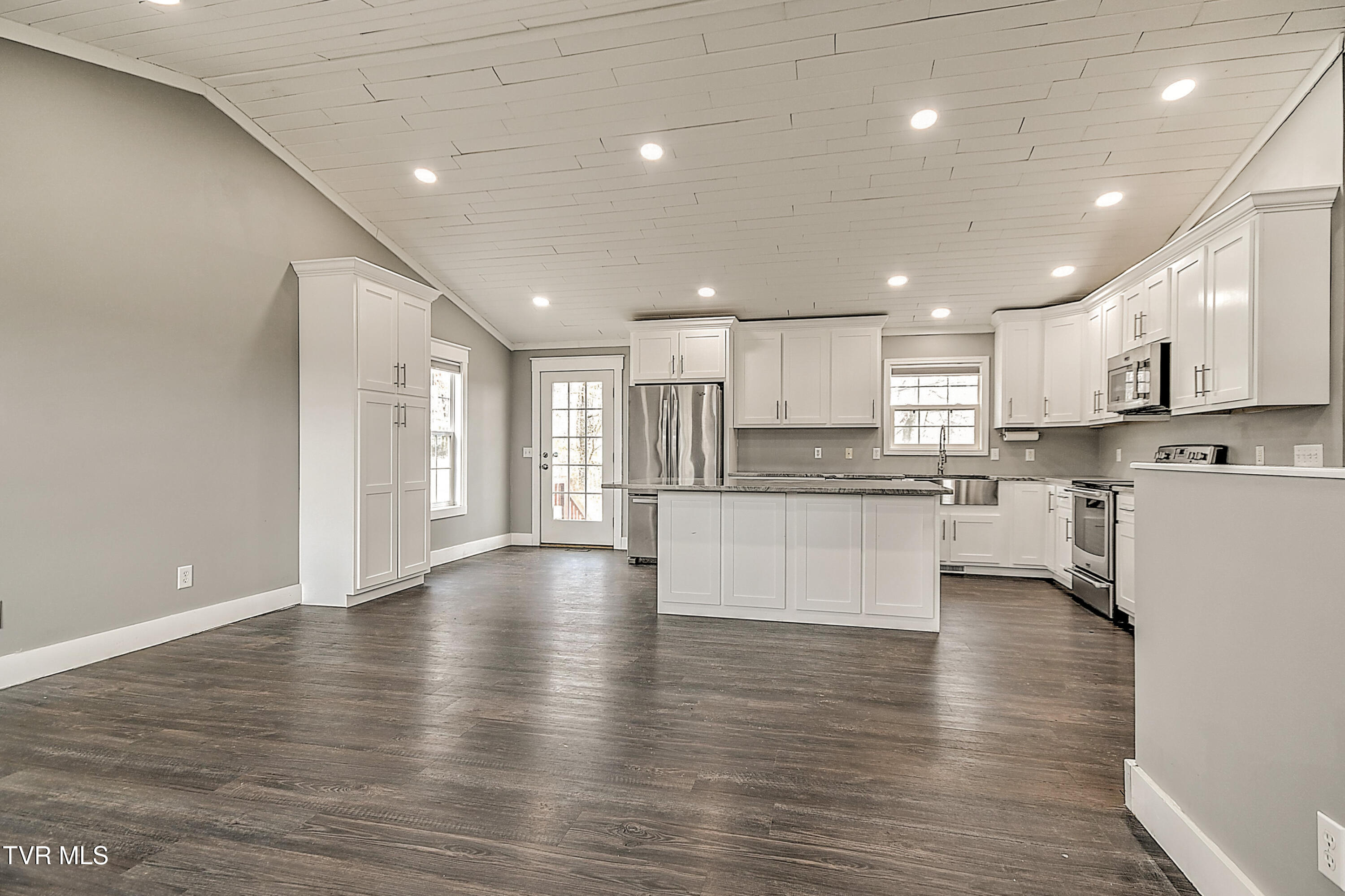 318 Webb Road Piney Flats, TN 37686 - Photo 5 of 45 Living Room to Kitchen