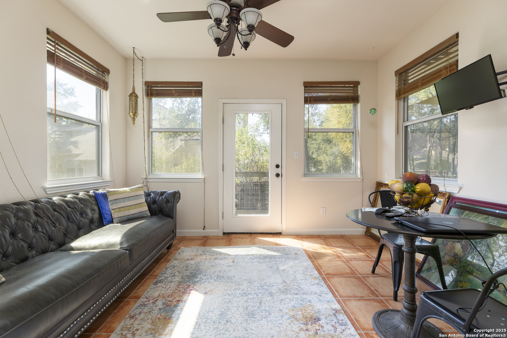 2405 Rodeo Drive Austin, TX 78727 - Photo 16 of 33