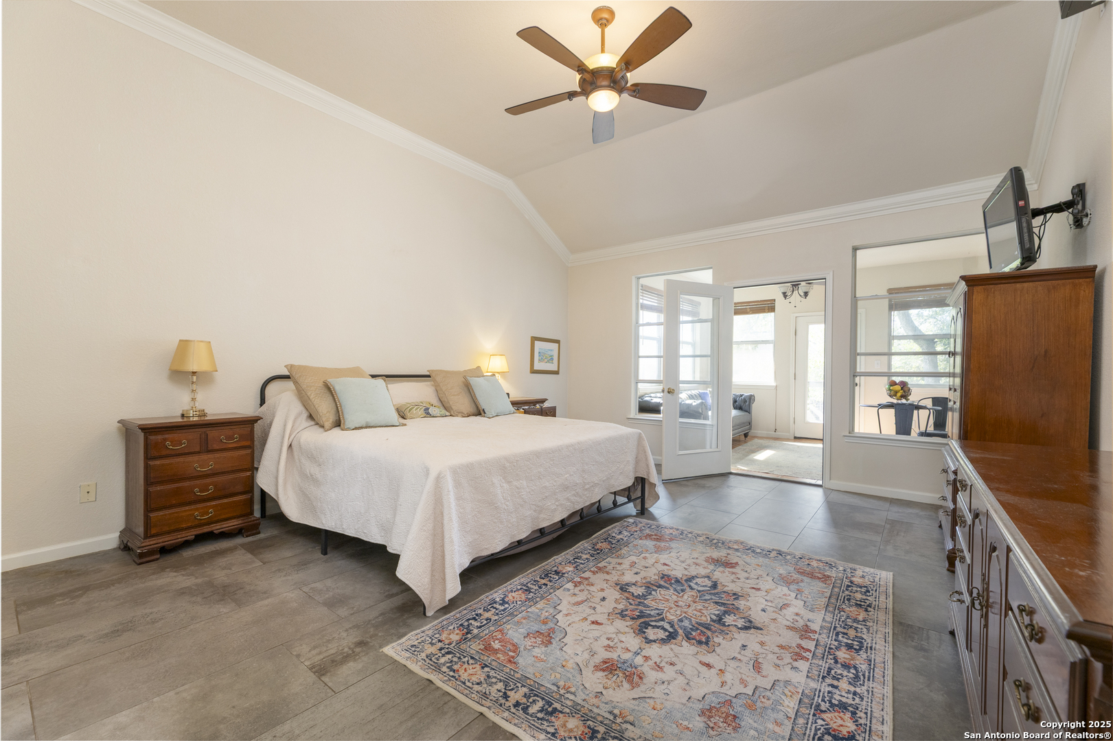 2405 Rodeo Drive Austin, TX 78727 - Photo 17 of 33