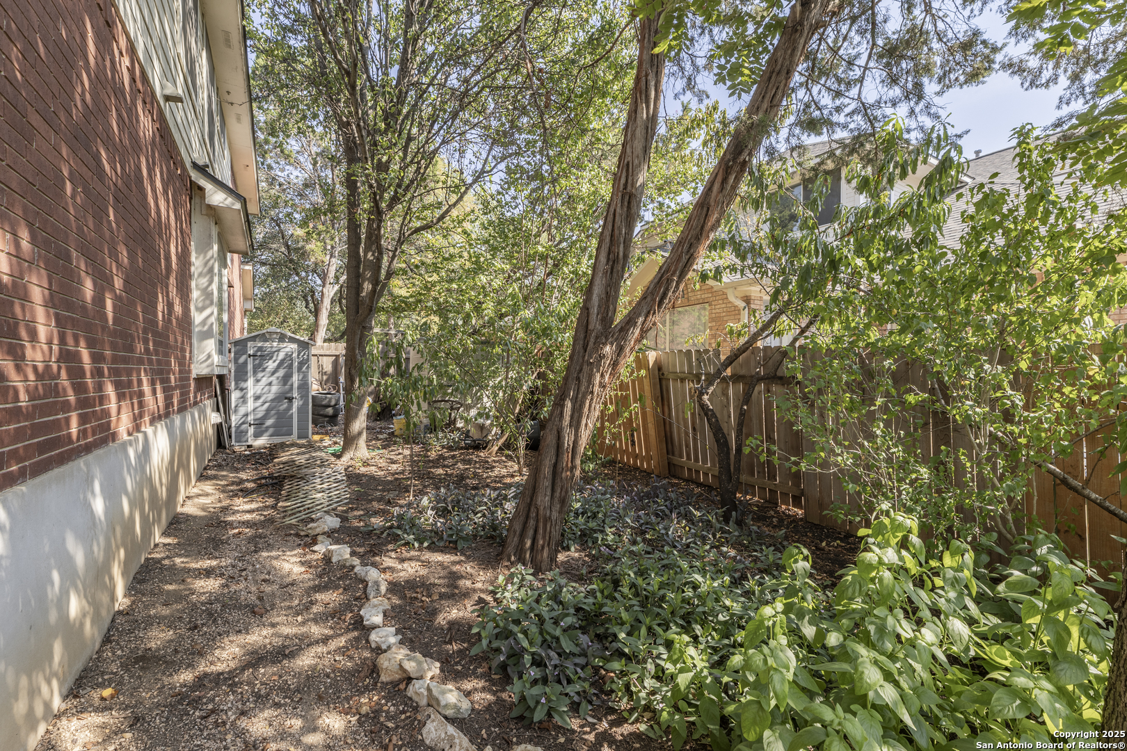 2405 Rodeo Drive Austin, TX 78727 - Photo 29 of 33