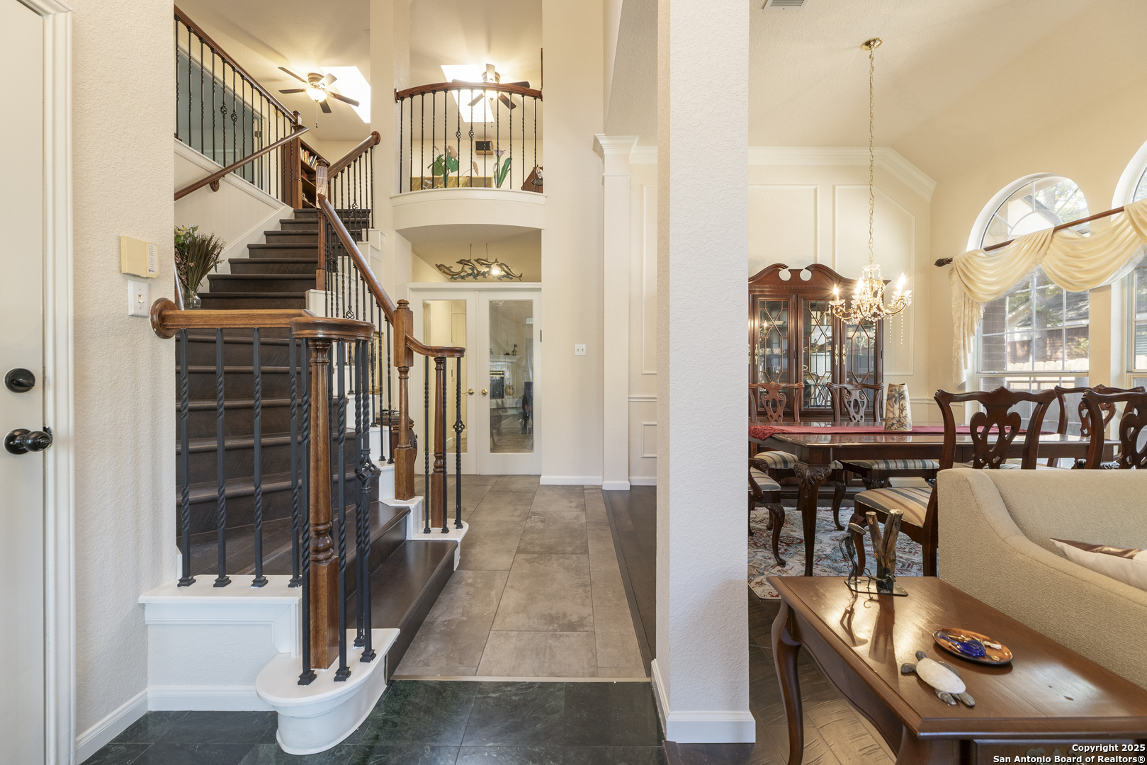 2405 Rodeo Drive Austin, TX 78727 - Photo 4 of 33