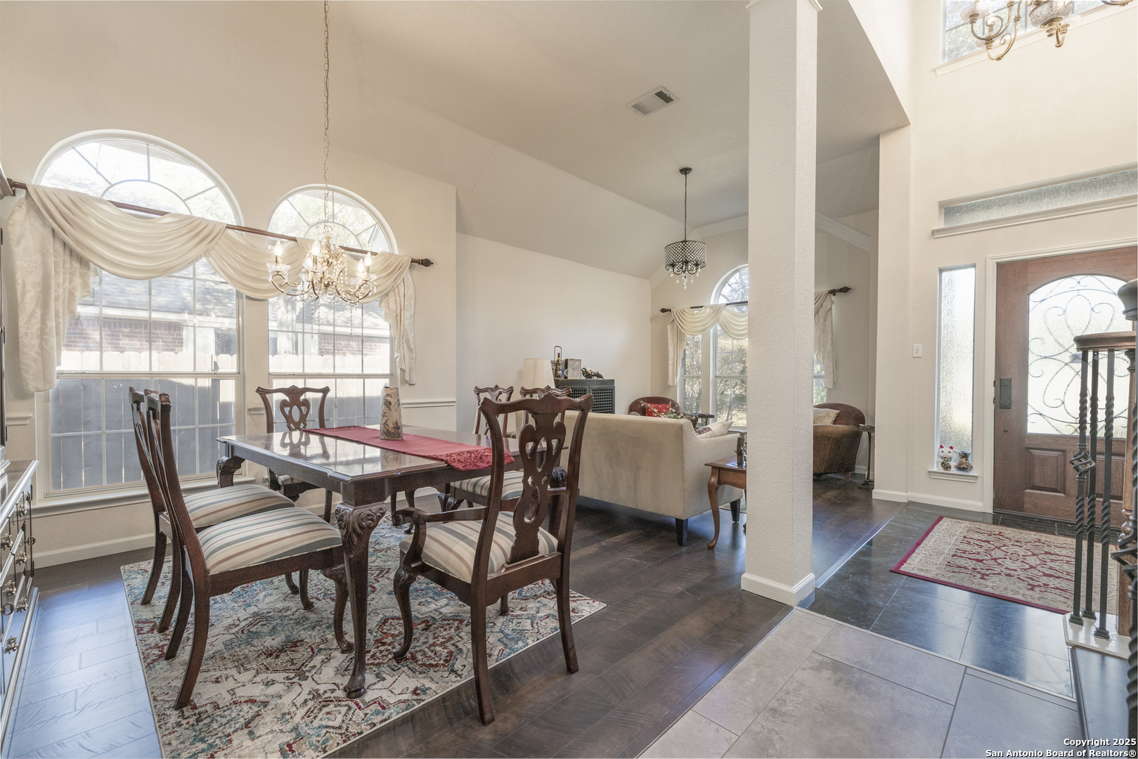 2405 Rodeo Drive Austin, TX 78727 - Photo 7 of 33