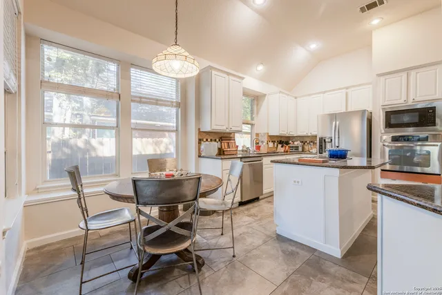 $630,000 | 2405 Rodeo Drive, Austin, TX 78727