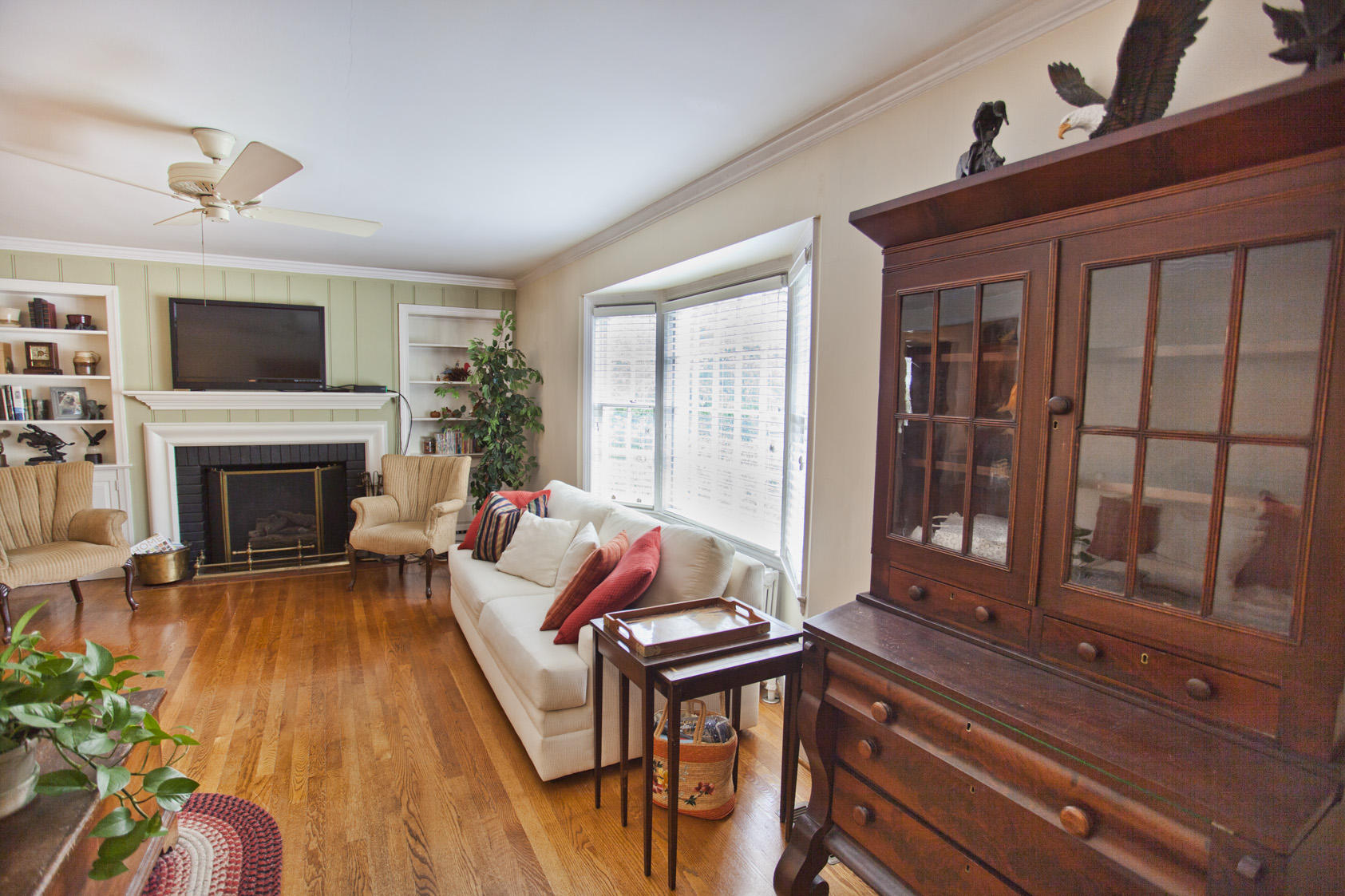 1619 Persinger Road Southwest Roanoke, VA 24015 - Photo 3 of 36 Persinger082518_031