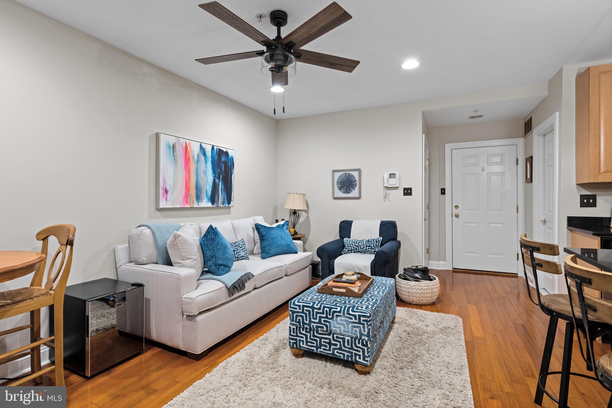 6-10 Strawberry Street, Unit 10 Philadelphia, PA 19106 - Photo 5 of 30