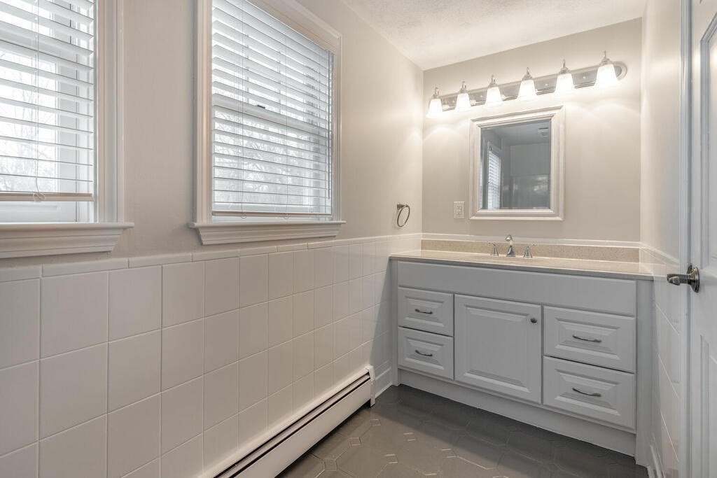 67 Tucker Farm Road North Andover, MA 01845 - Photo 18 of 36 Gallery Image 18