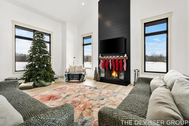 $1,800,000 | 1182 34th Street, Allegan, MI 49010