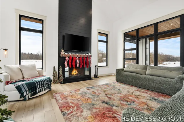 $1,800,000 | 1182 34th Street, Allegan, MI 49010