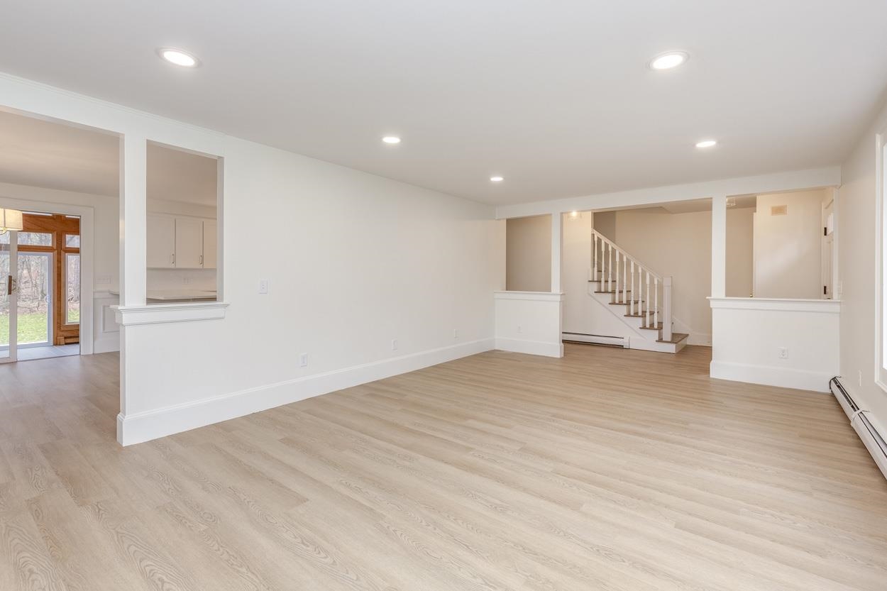 216 Hackett Hill Road Hooksett, NH 03106 - Photo 11 of 59