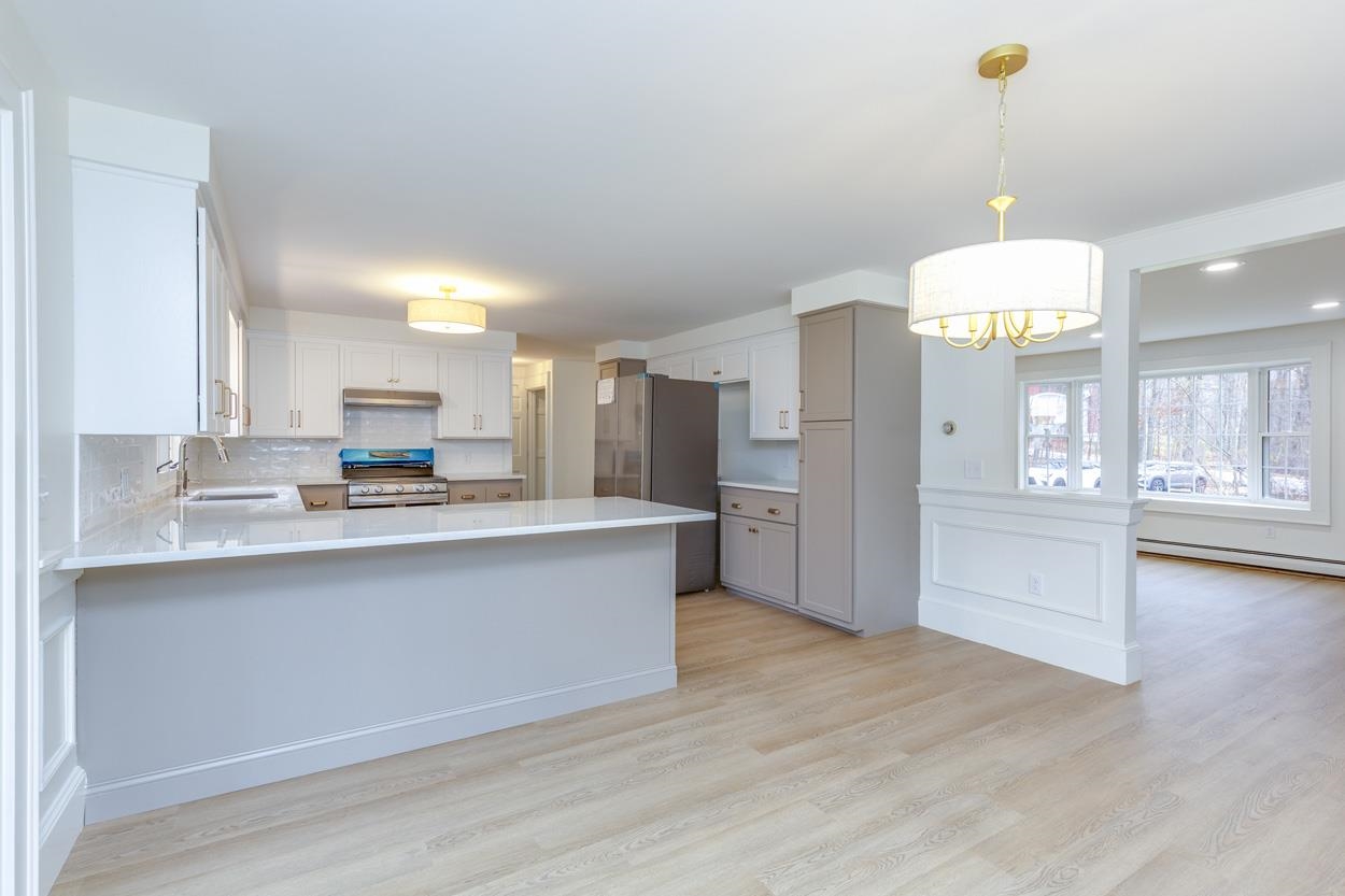 216 Hackett Hill Road Hooksett, NH 03106 - Photo 20 of 59