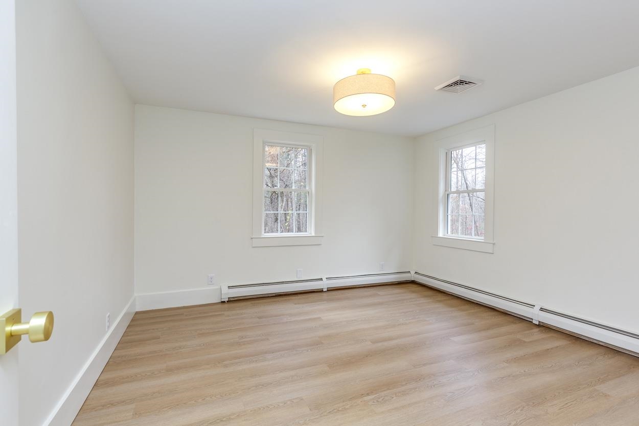 216 Hackett Hill Road Hooksett, NH 03106 - Photo 39 of 59