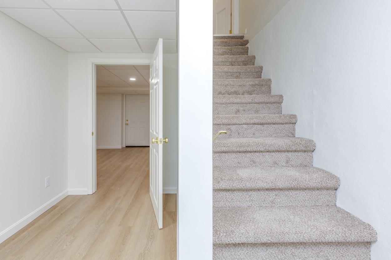 216 Hackett Hill Road Hooksett, NH 03106 - Photo 44 of 59