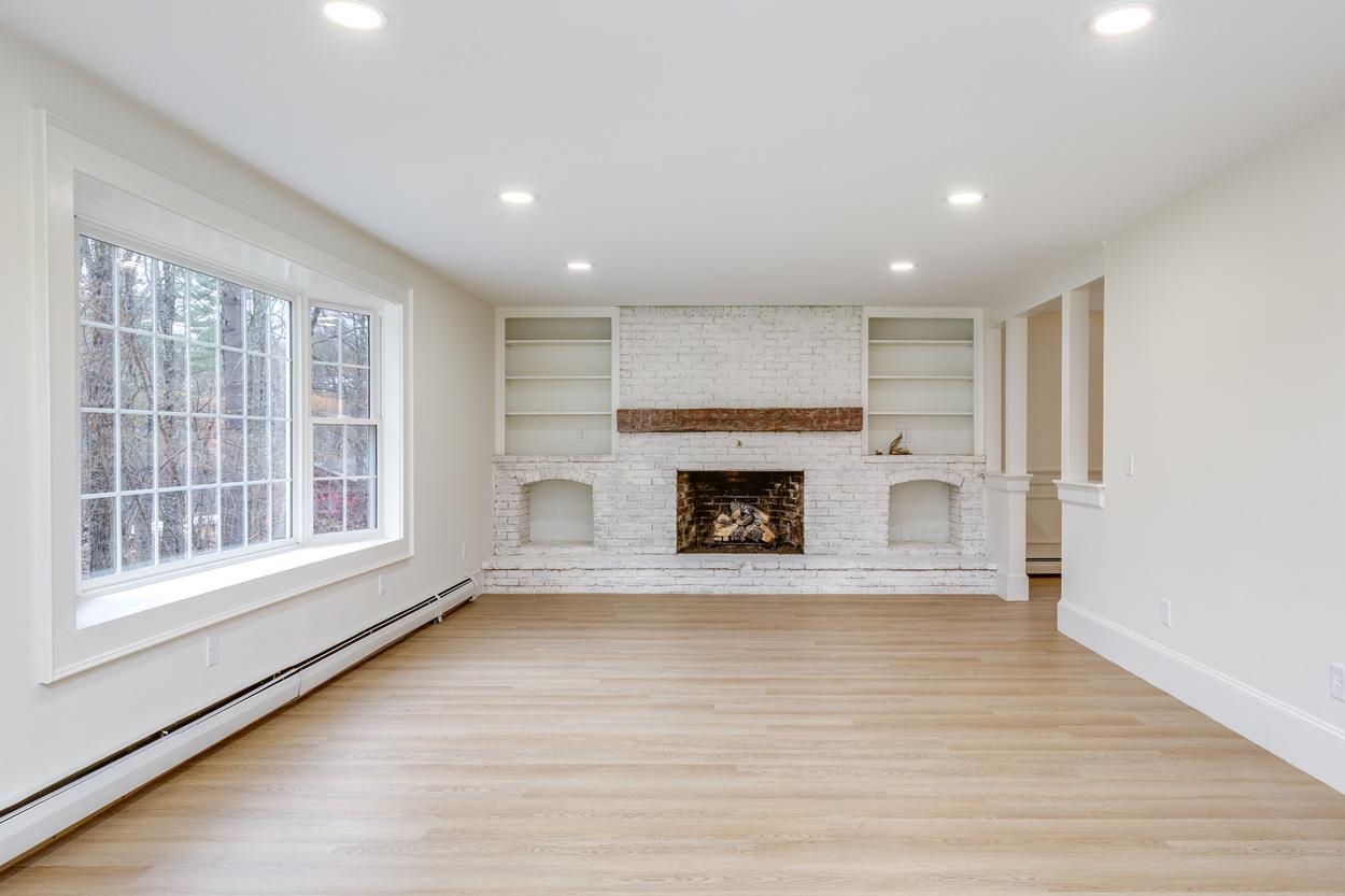 216 Hackett Hill Road Hooksett, NH 03106 - Photo 7 of 59