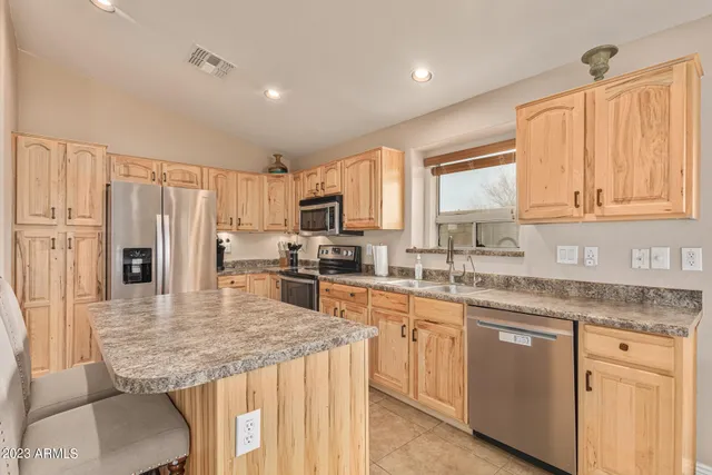 $3,500 | 21619 North Van Loo Drive, Maricopa, AZ 85138