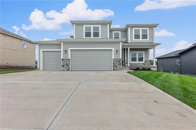 $649,900 | 18725 West 193rd Street, Spring Hill, KS 66083